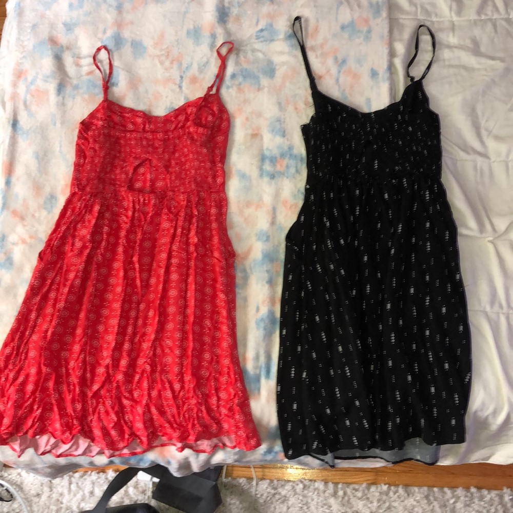 Dresses - Picture 2 of 2